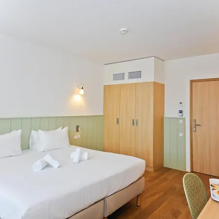 Les Grenettes Hotel