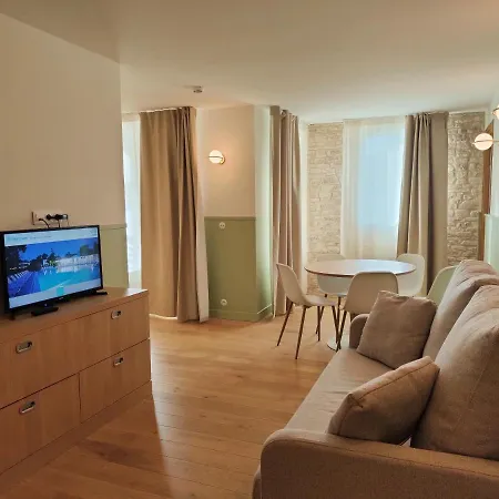 Hotel Les Grenettes 4*