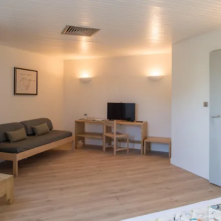Logis Les Grenettes 4*