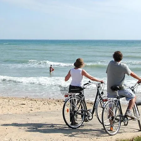 Hotel Les Grenettes 4*