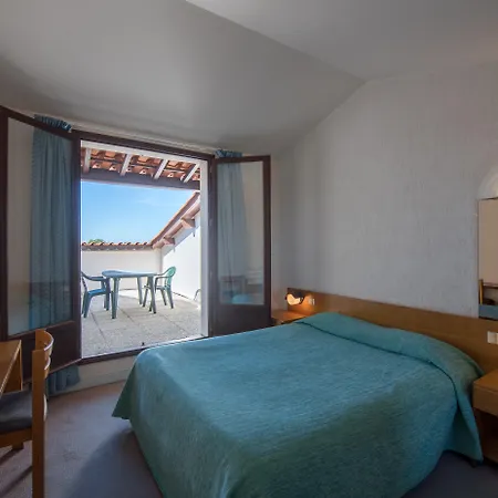 Les Grenettes Hotel 4*