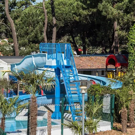 Hotel Les Grenettes 4*