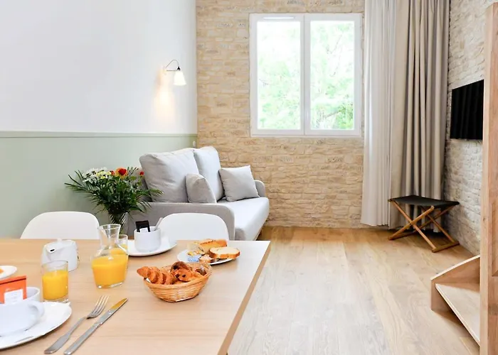 Logis Les Grenettes Hotel Sainte-Marie-de-Re