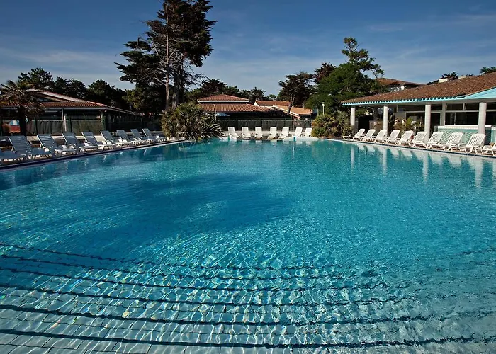 Logis Les Grenettes 4*