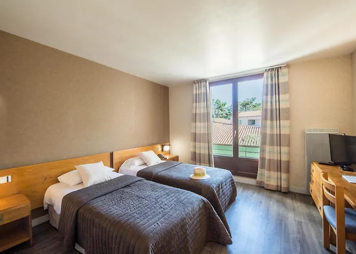 Hotel Les Grenettes 4*