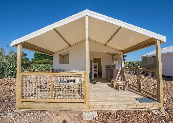 Hotel Logis Les Grenettes Sainte-Marie-de-Re